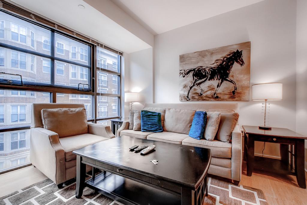 Global Luxury Suites At Kenmore Square Бостън Стая снимка