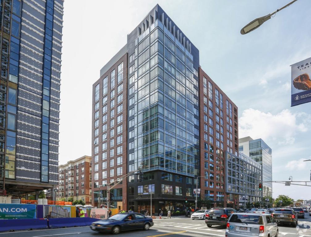 Global Luxury Suites At Kenmore Square Бостън Екстериор снимка