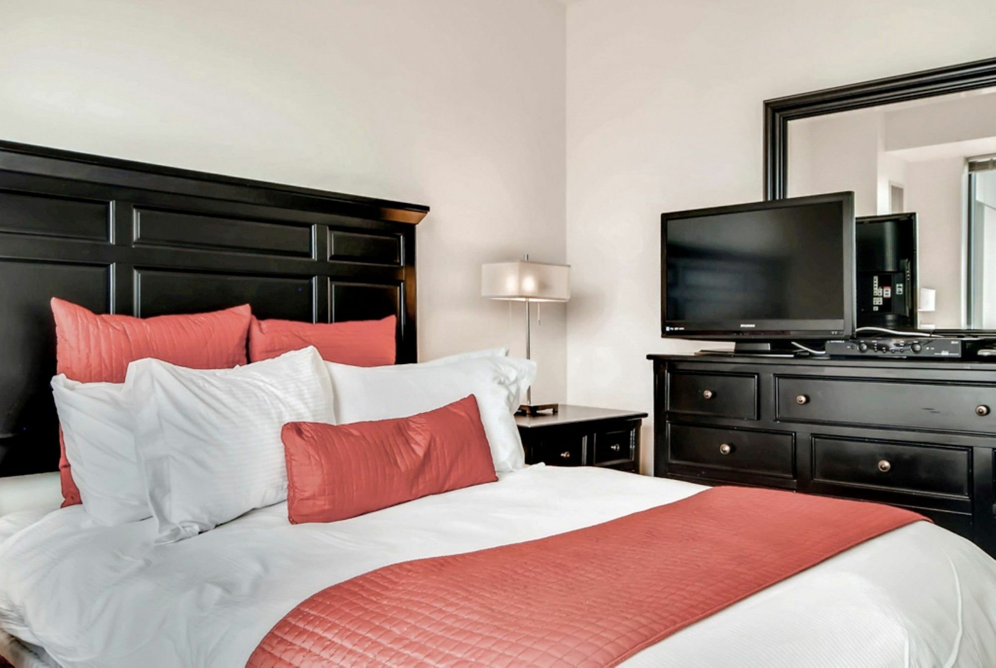 Global Luxury Suites At Kenmore Square Бостън Екстериор снимка