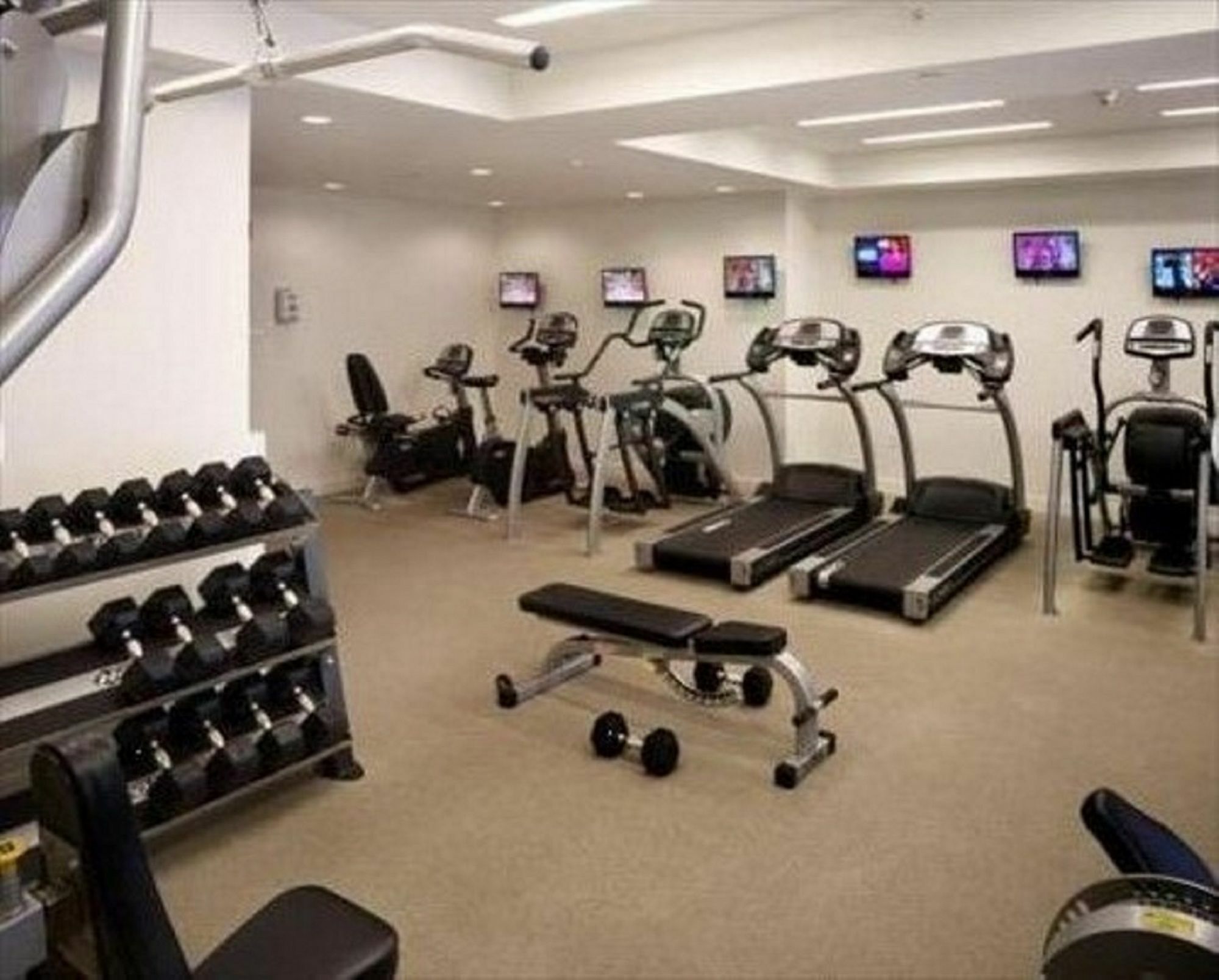 Global Luxury Suites At Kenmore Square Бостън Екстериор снимка