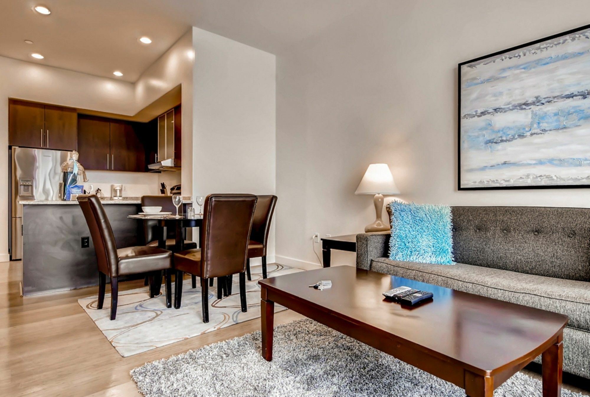 Global Luxury Suites At Kenmore Square Бостън Екстериор снимка